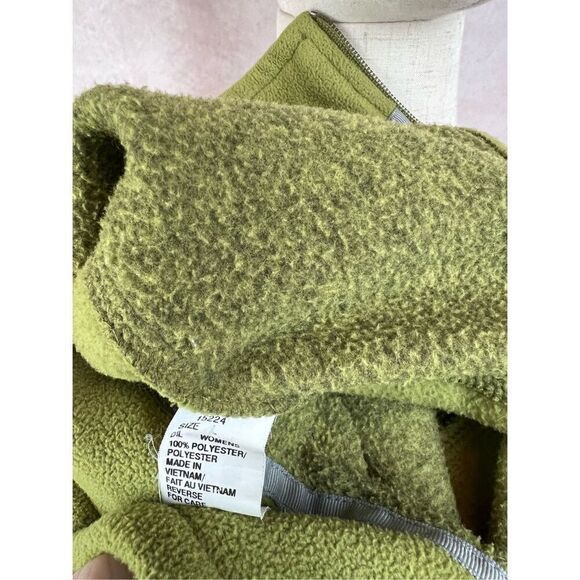 Green Woolrich Vest Women’s Size Large - Picture 6 of 6